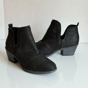 Rock & Candy Women's Lipton Booties Size 6